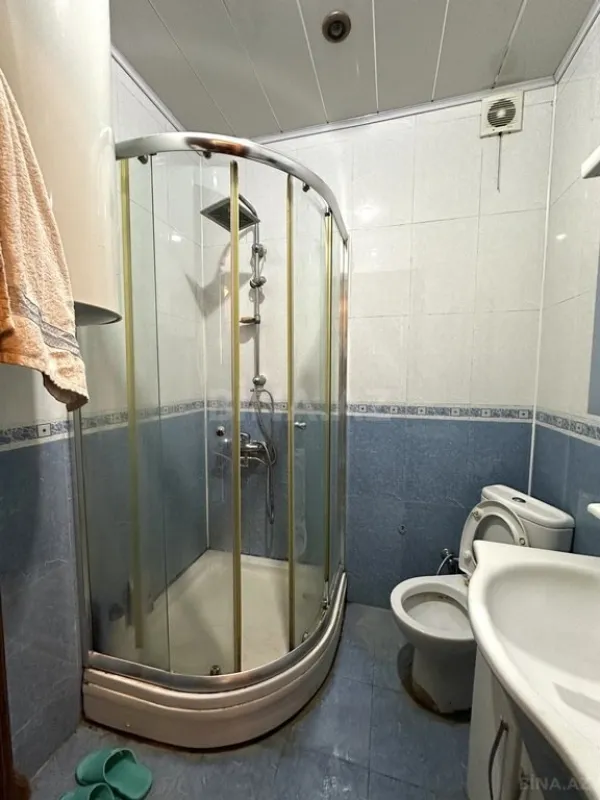 Satılır 4 otaqlı mənzil 100 m²