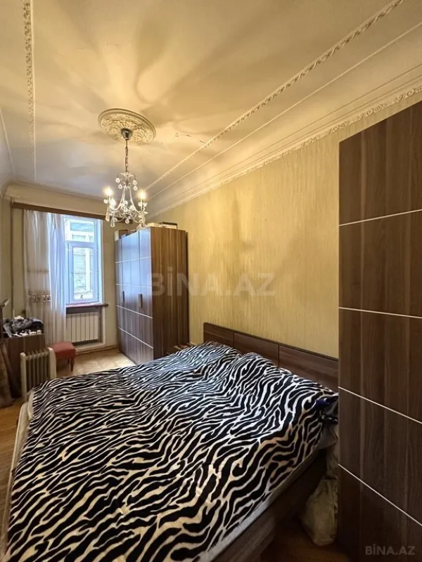 Satılır 4 otaqlı mənzil 100 m²