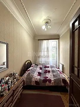 Satılır 4 otaqlı mənzil 100 m²