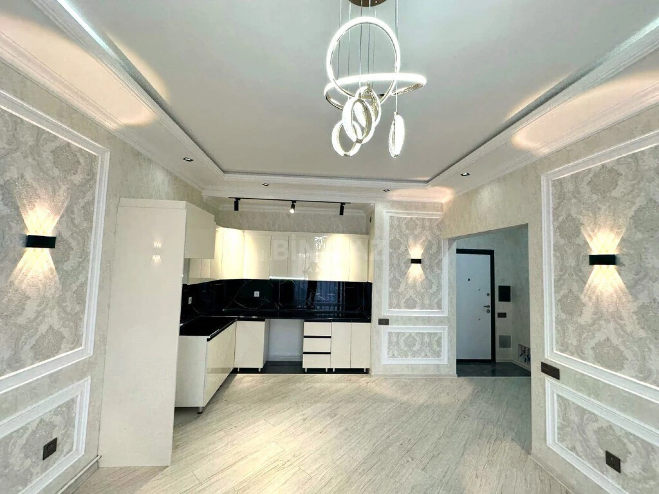 Satılır 2 otaqlı mənzil 75 m²