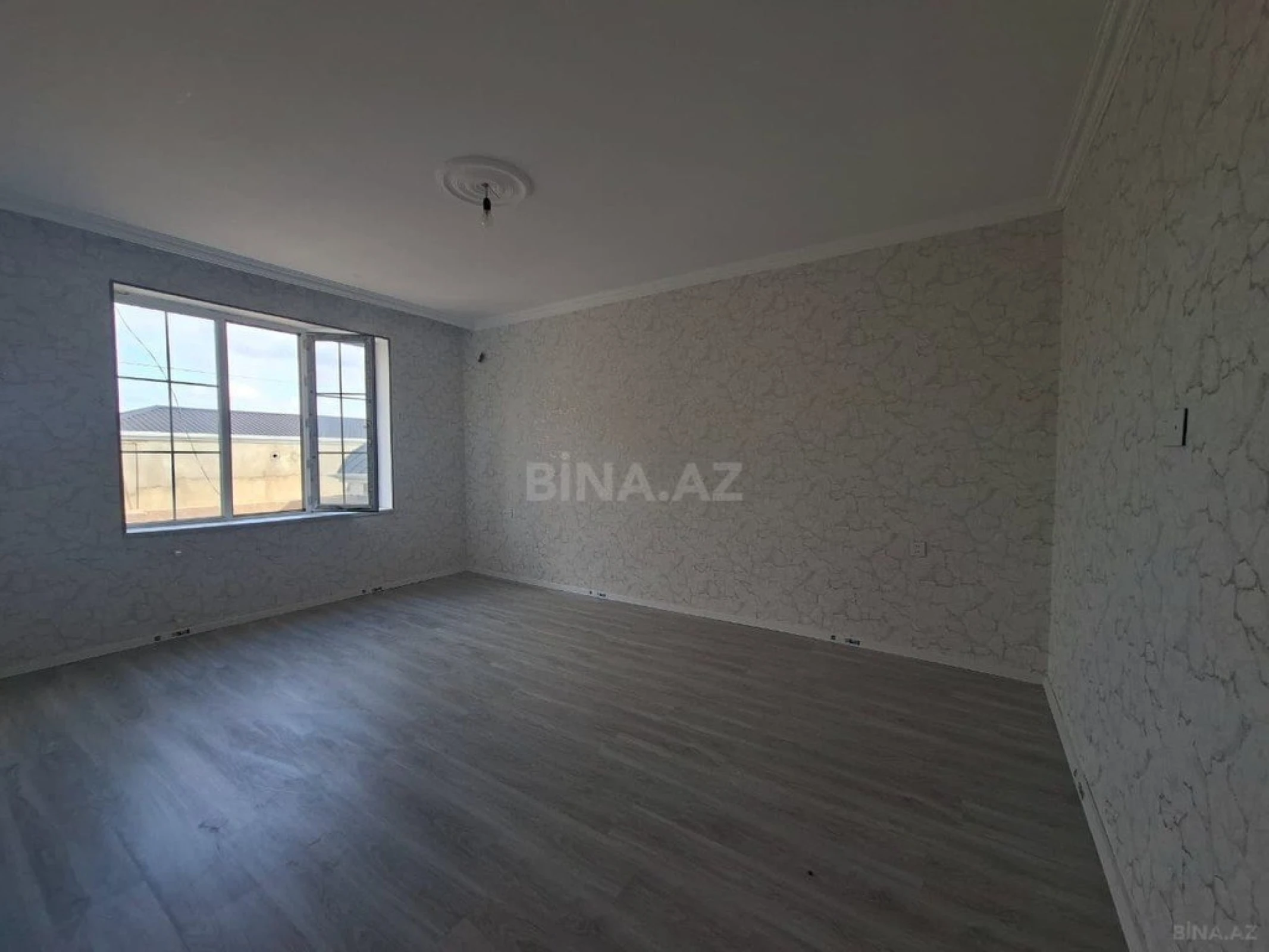 Satılır 4 otaqlı həyət evi 125 m²