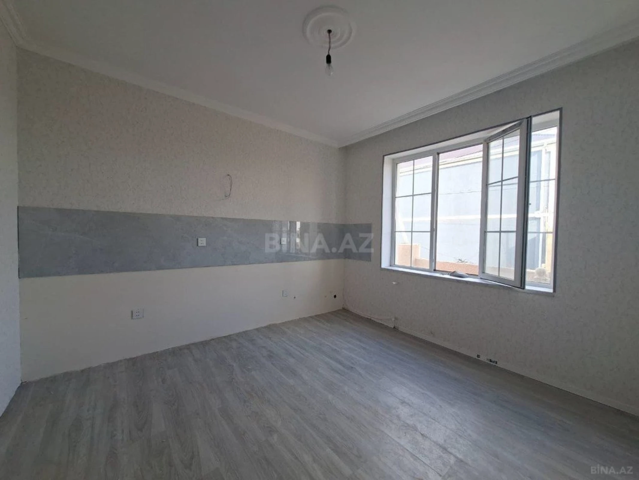 Satılır 4 otaqlı həyət evi 125 m²