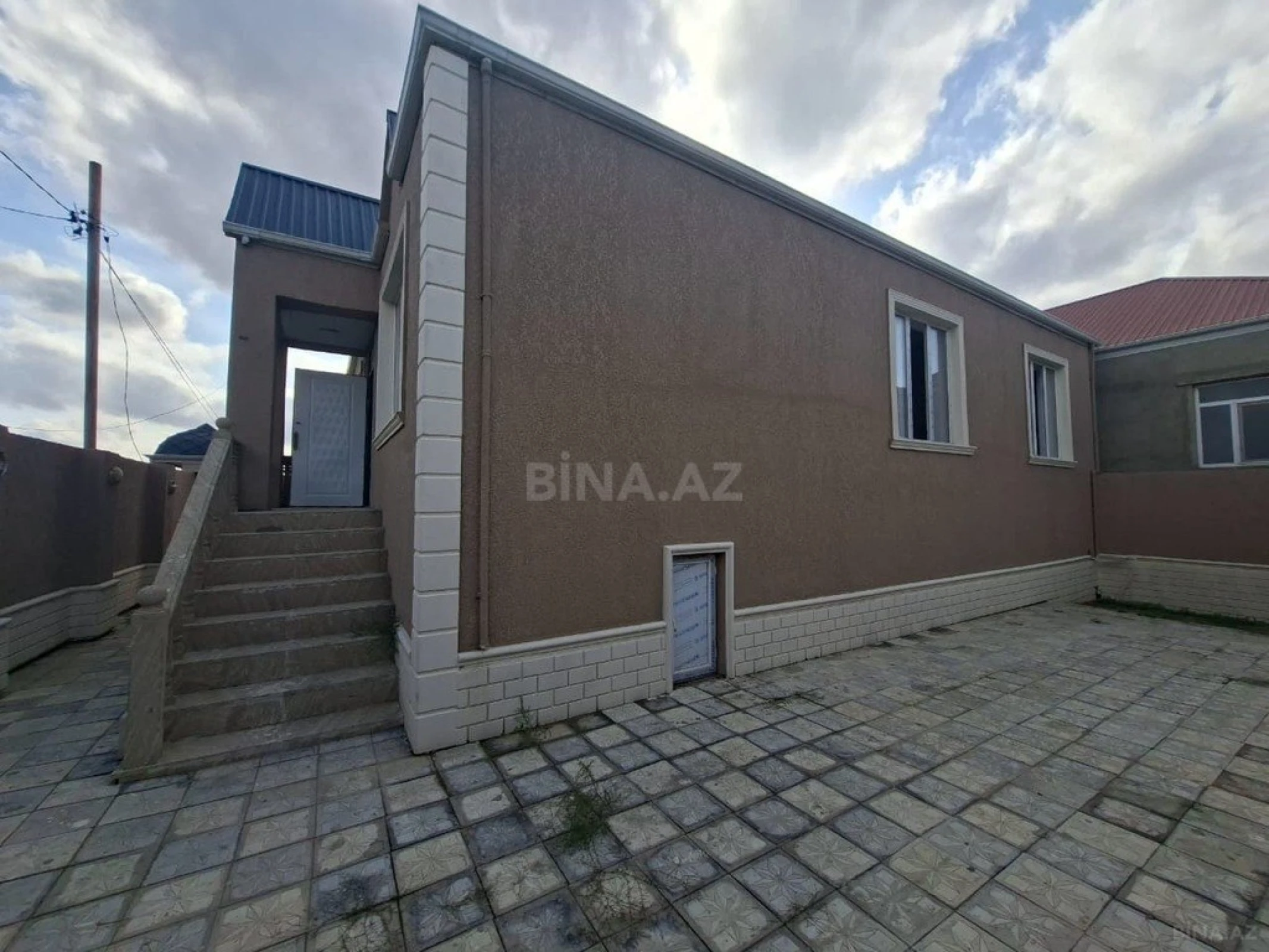 Satılır 4 otaqlı həyət evi 125 m²