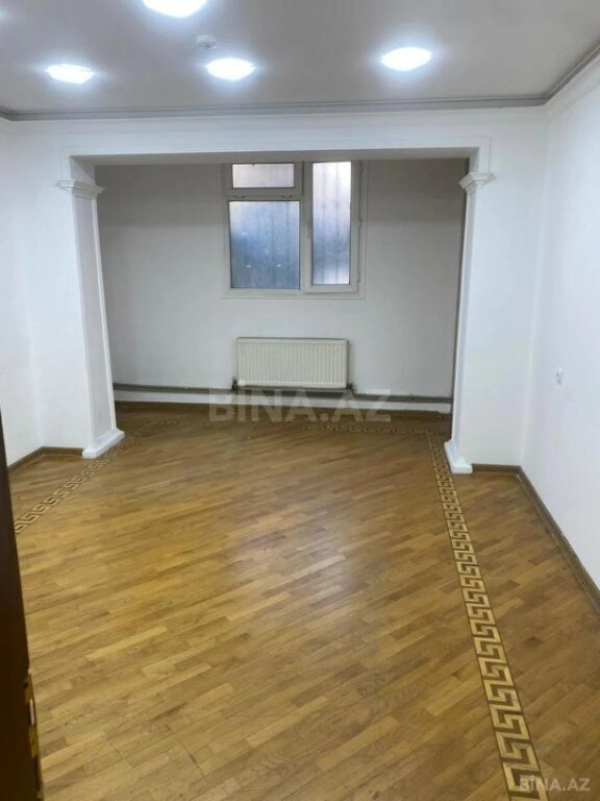 Kirayə verilir 4 otaqlı ofis 140 m²