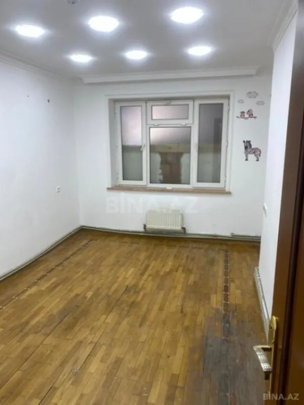 Kirayə verilir 4 otaqlı ofis 140 m²