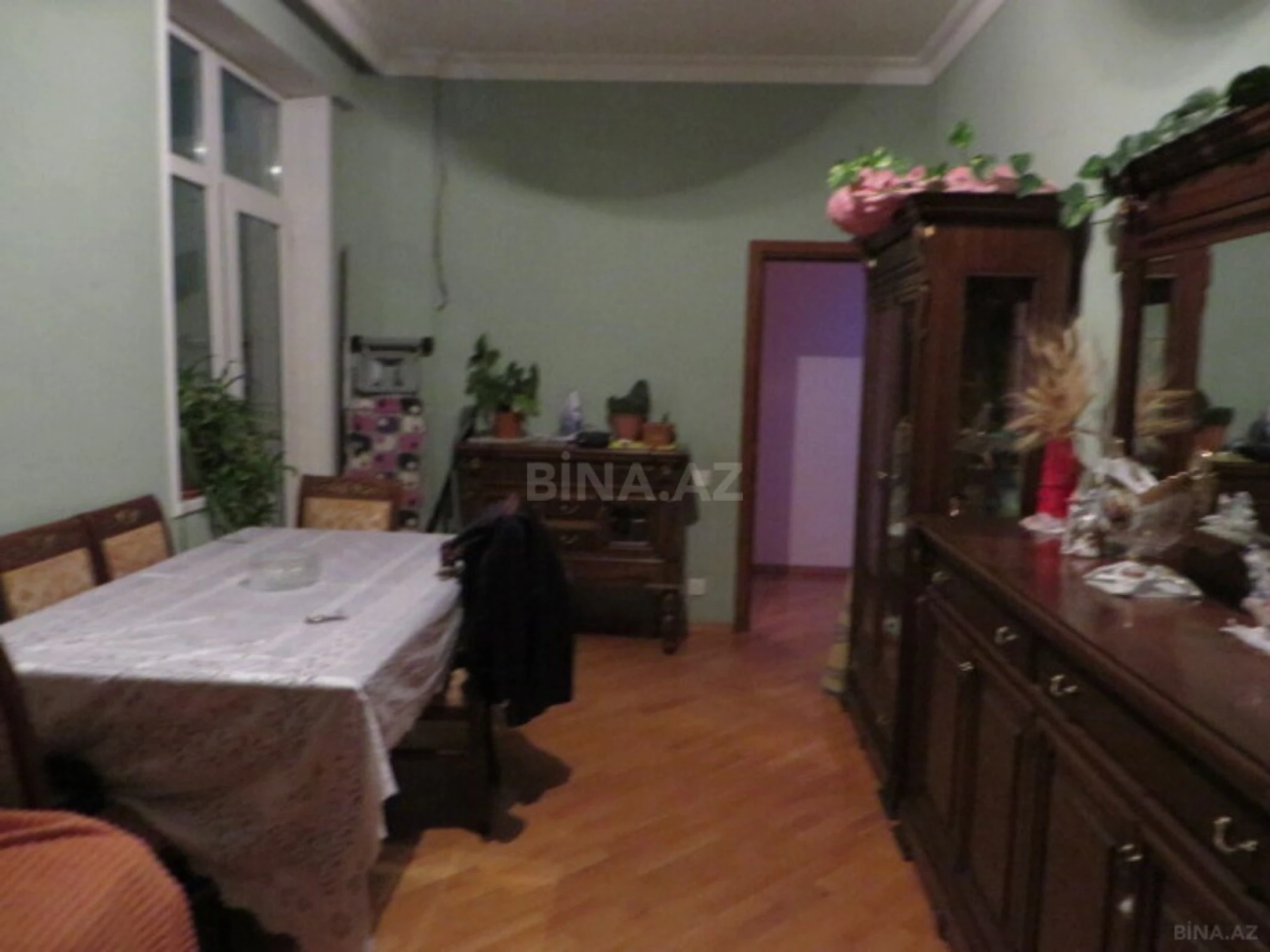 Satılır 4 otaqlı mənzil 160 m²