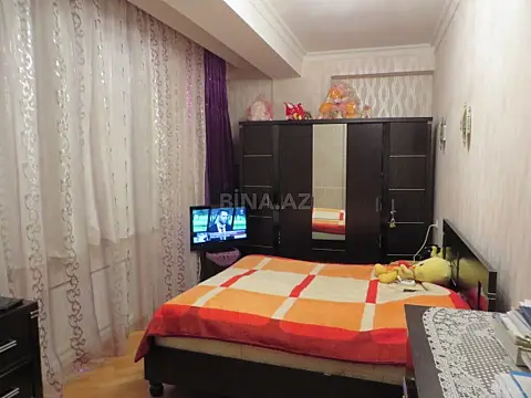 Satılır 4 otaqlı mənzil 160 m²