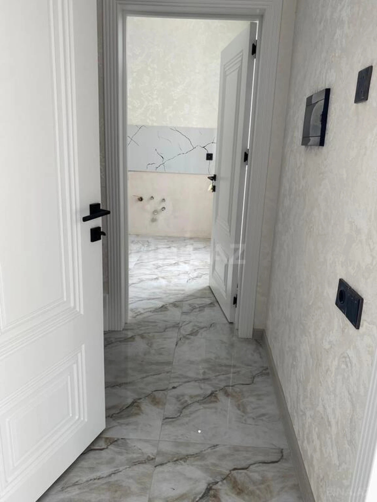 Satılır 4 otaqlı həyət evi 160 m²