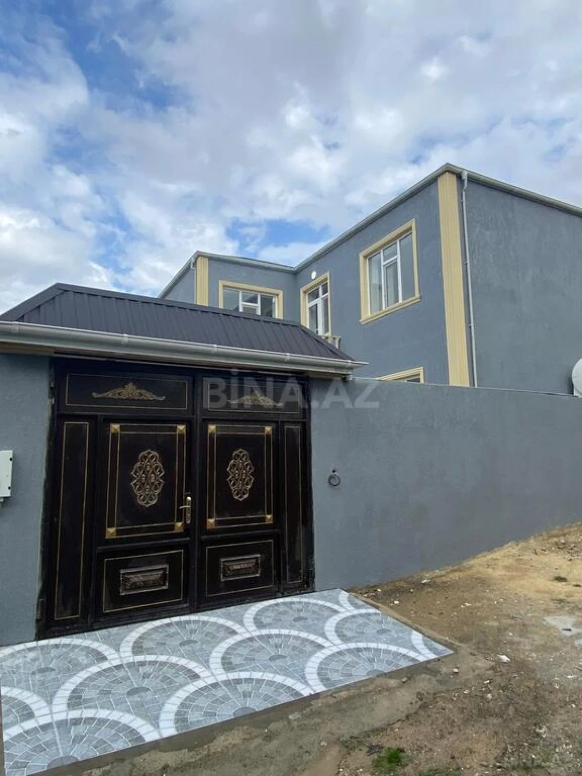 Satılır 4 otaqlı həyət evi 160 m²