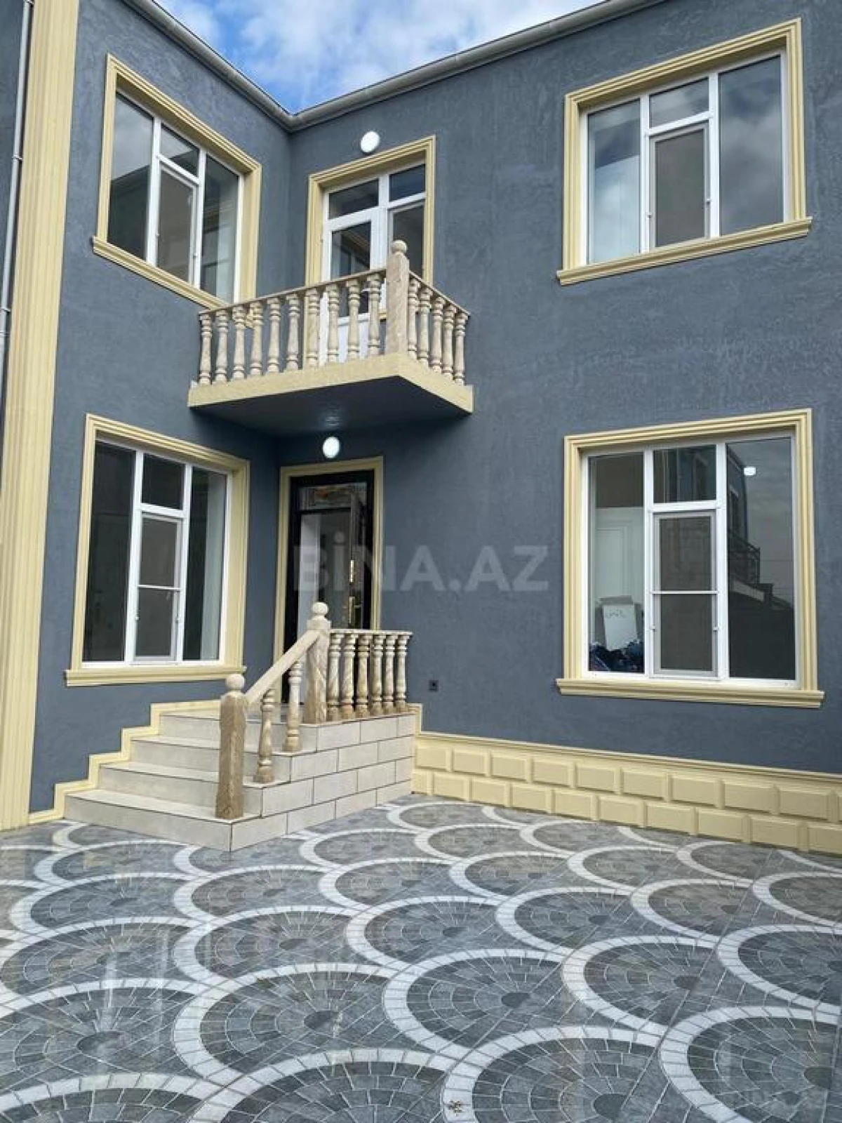 Satılır 4 otaqlı həyət evi 160 m²