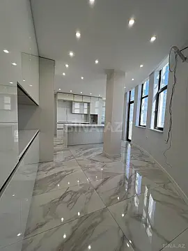 Satılır 5 otaqlı mənzil 290 m²