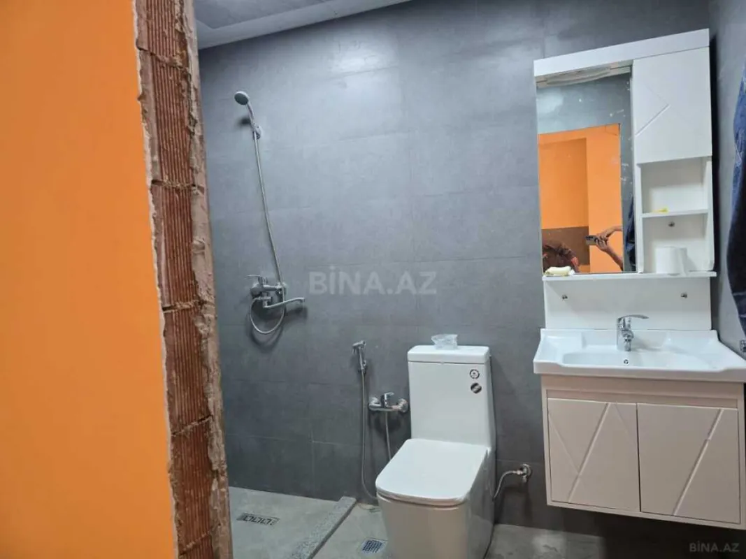 Satılır 2 otaqlı mənzil 65 m²