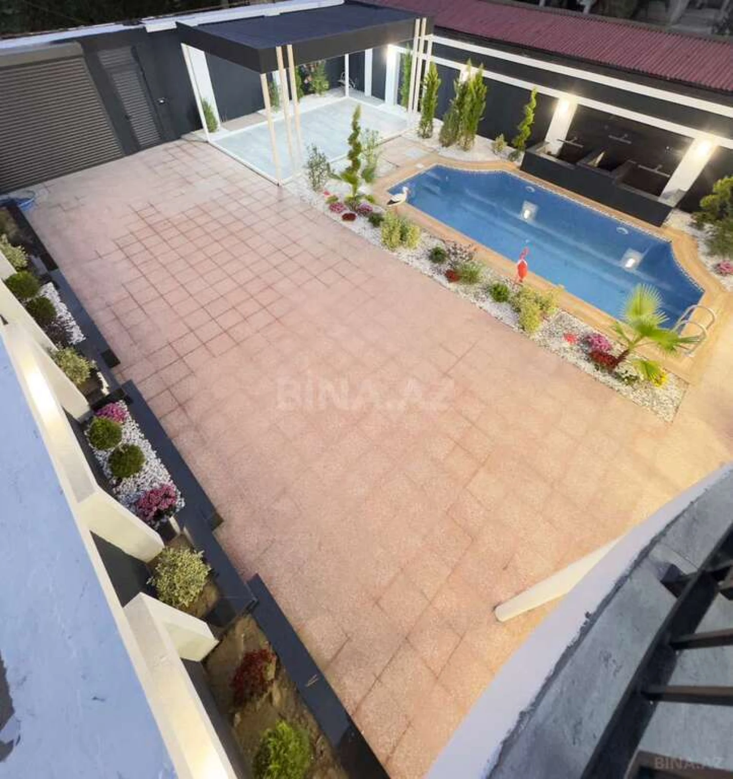 Satılır 5 otaqlı həyət evi 200 m²