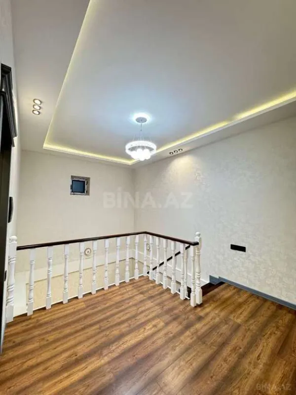 Satılır 5 otaqlı həyət evi 200 m²