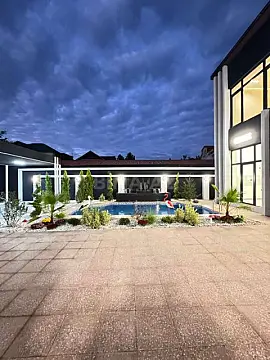 Satılır 5 otaqlı həyət evi 200 m²