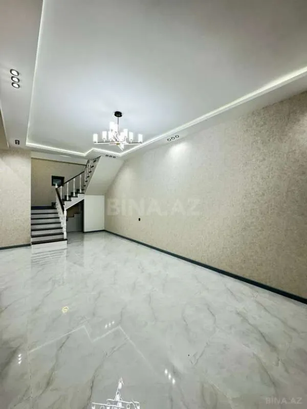 Satılır 5 otaqlı həyət evi 200 m²