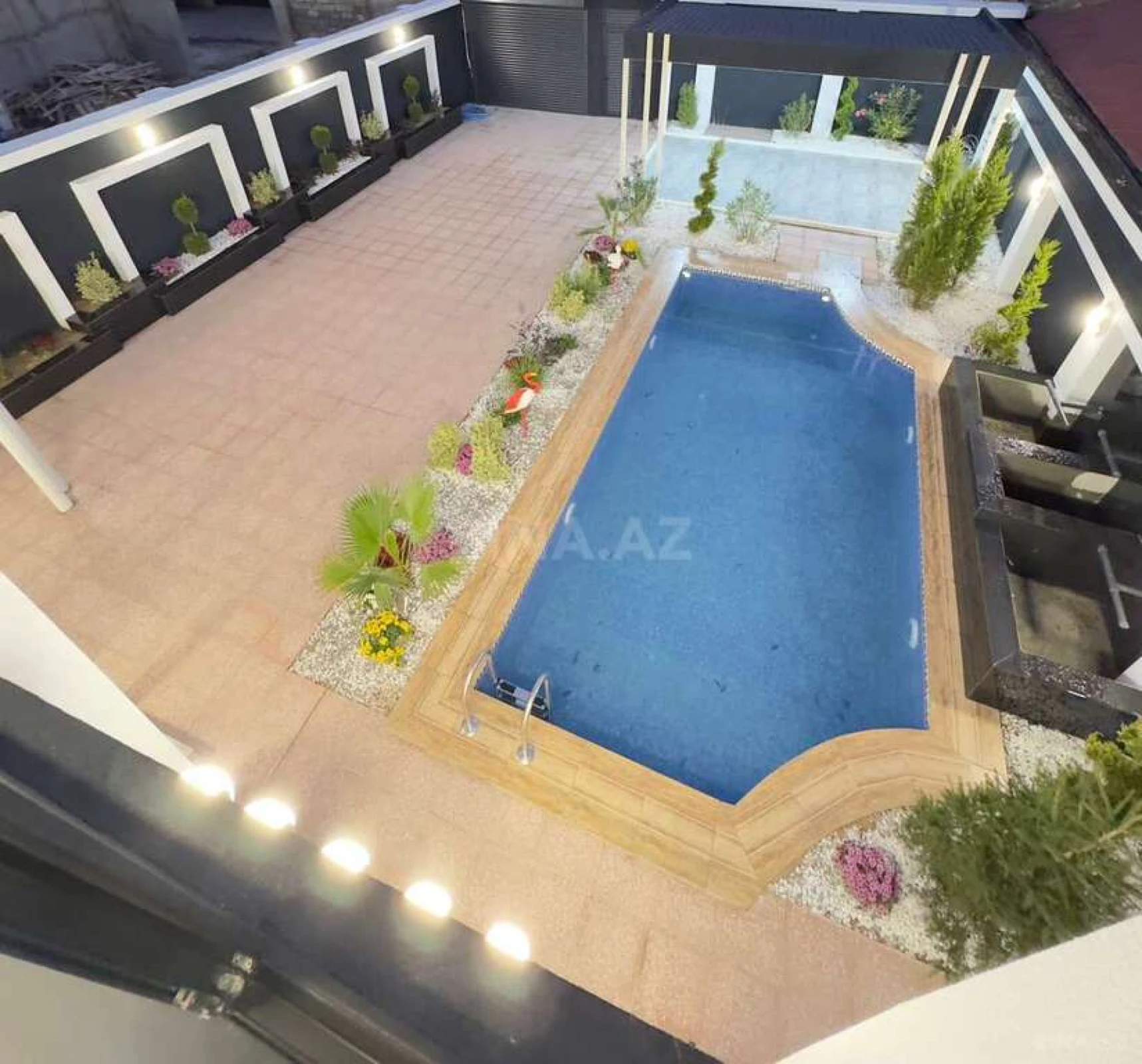 Satılır 5 otaqlı həyət evi 200 m²