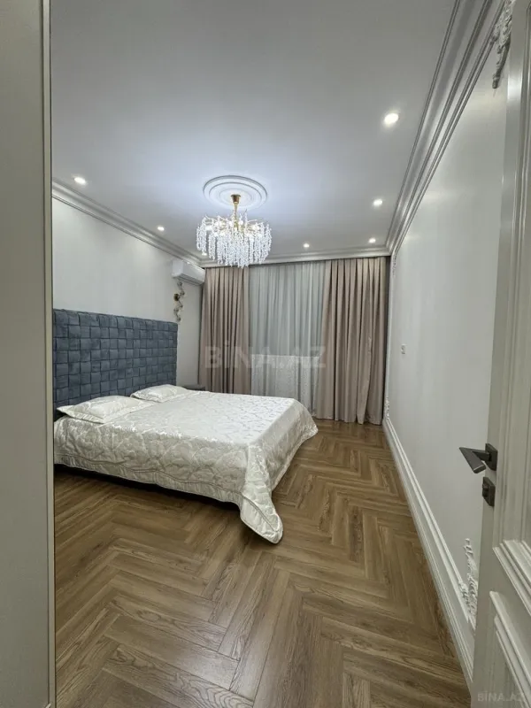 Satılır 3 otaqlı mənzil 106 m²