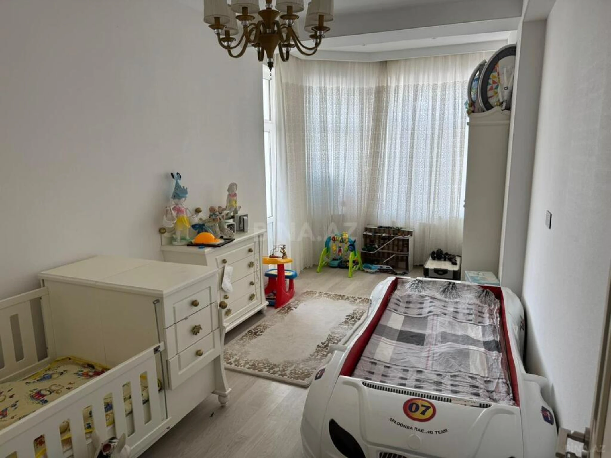 Satılır 3 otaqlı mənzil 120 m²