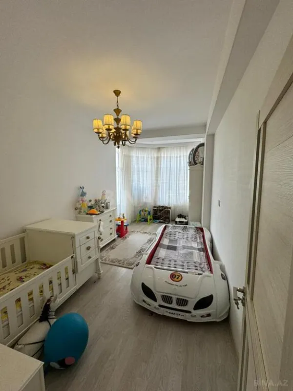 Satılır 3 otaqlı mənzil 120 m²