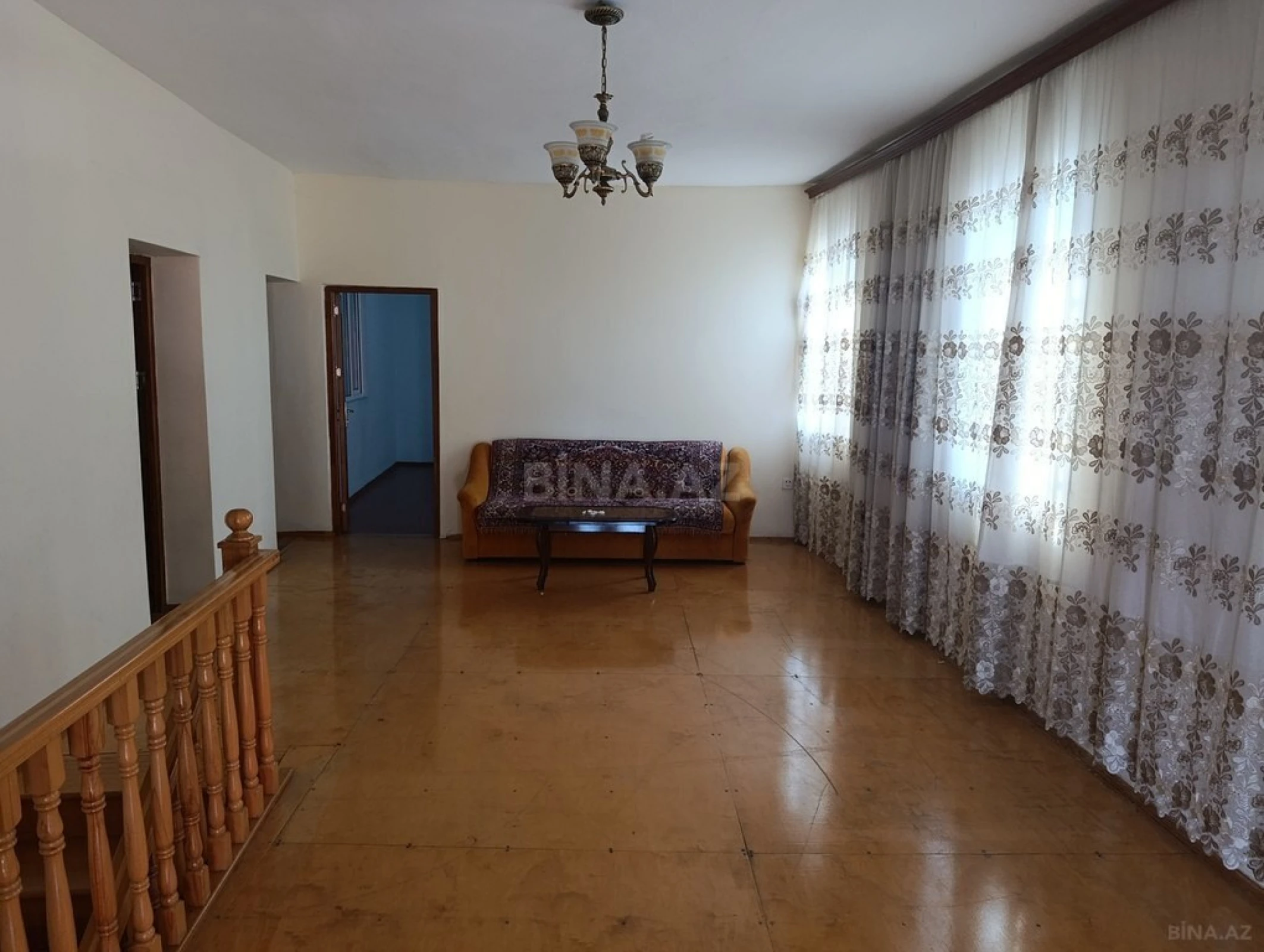 Satılır 6 otaqlı həyət evi 250 m²