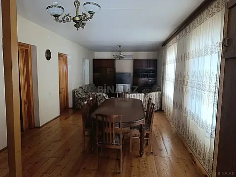 Satılır 6 otaqlı həyət evi 250 m²