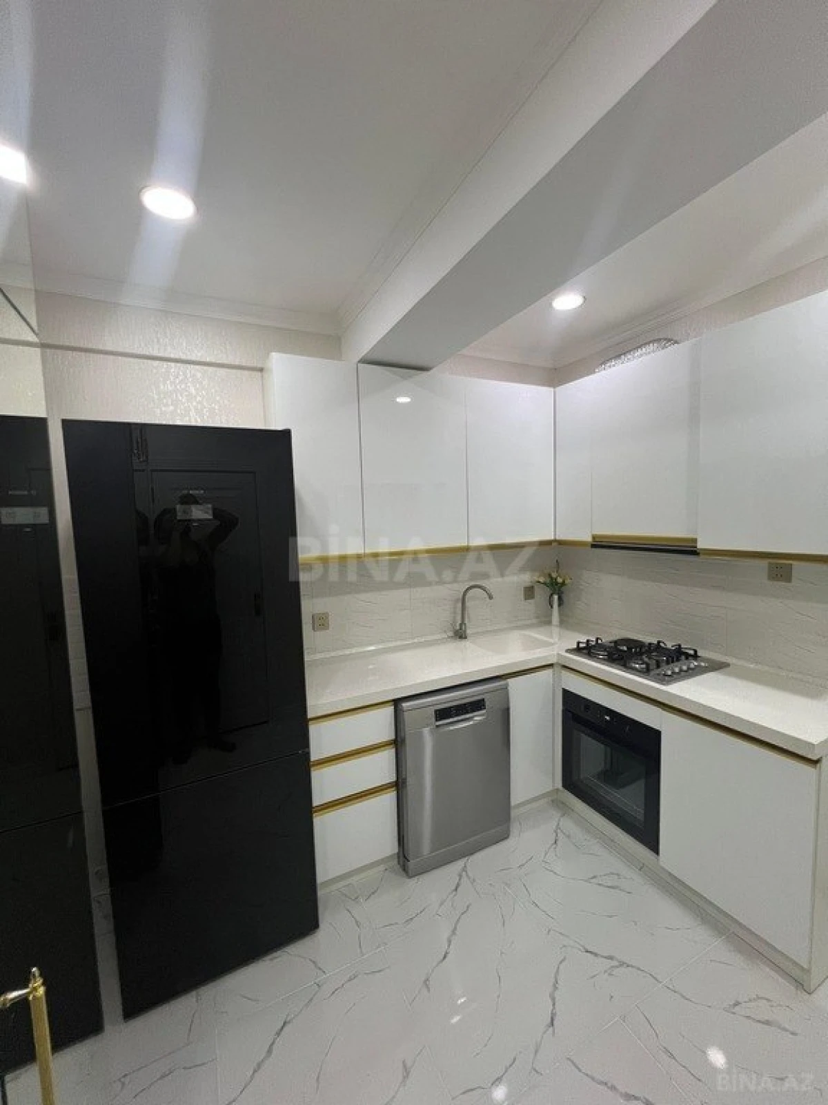 Satılır 2 otaqlı mənzil 53 m²
