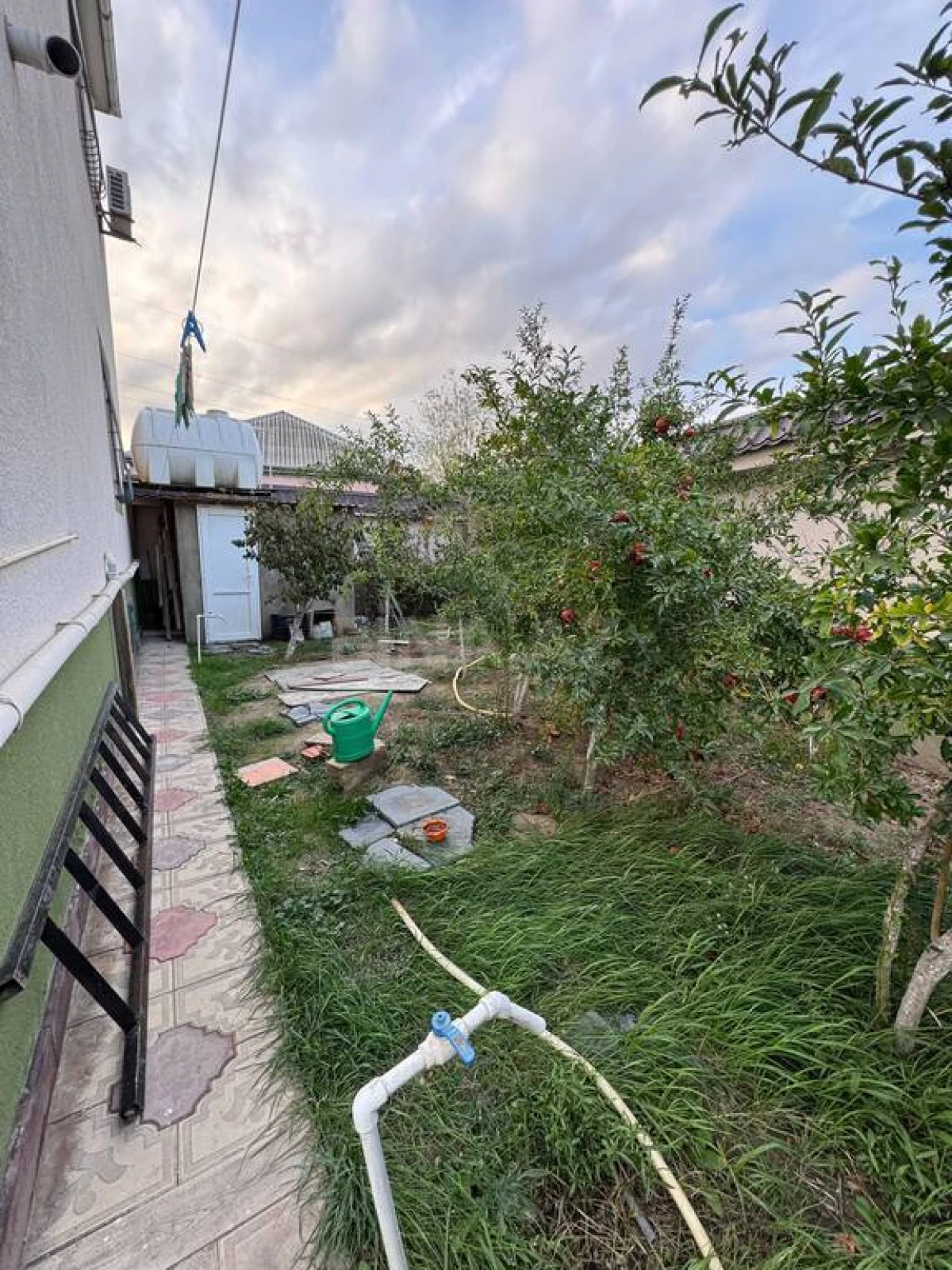 Satılır 5 otaqlı həyət evi 200 m²