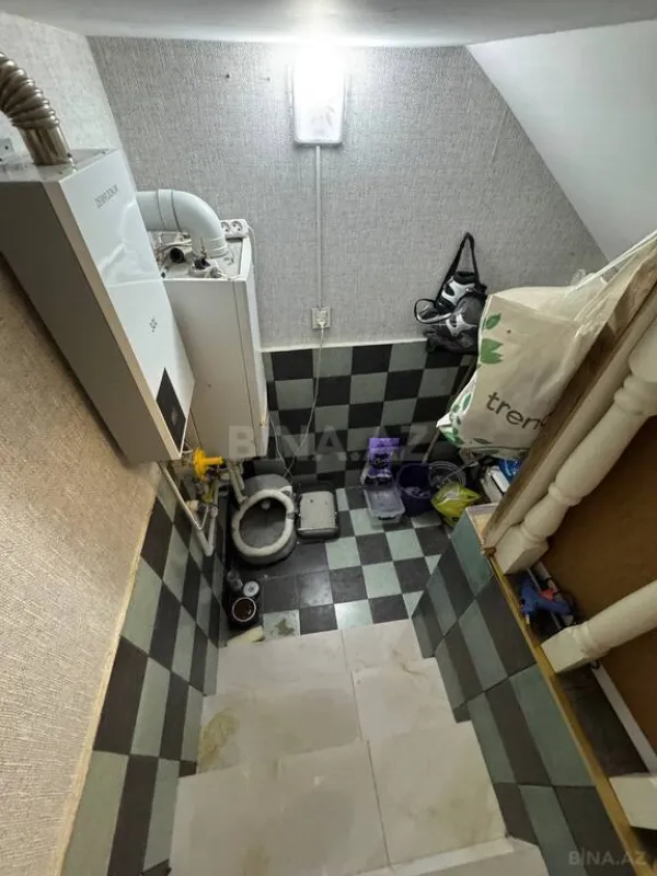 Satılır 5 otaqlı həyət evi 200 m²