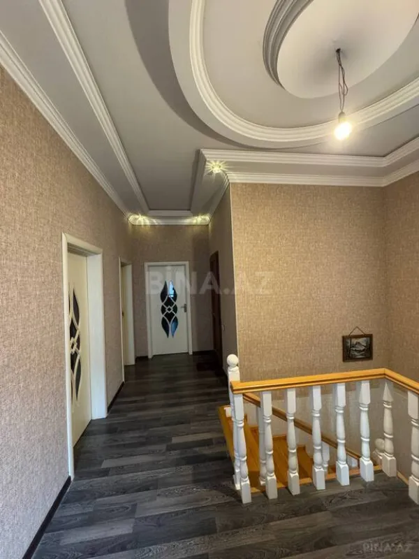 Satılır 5 otaqlı həyət evi 200 m²