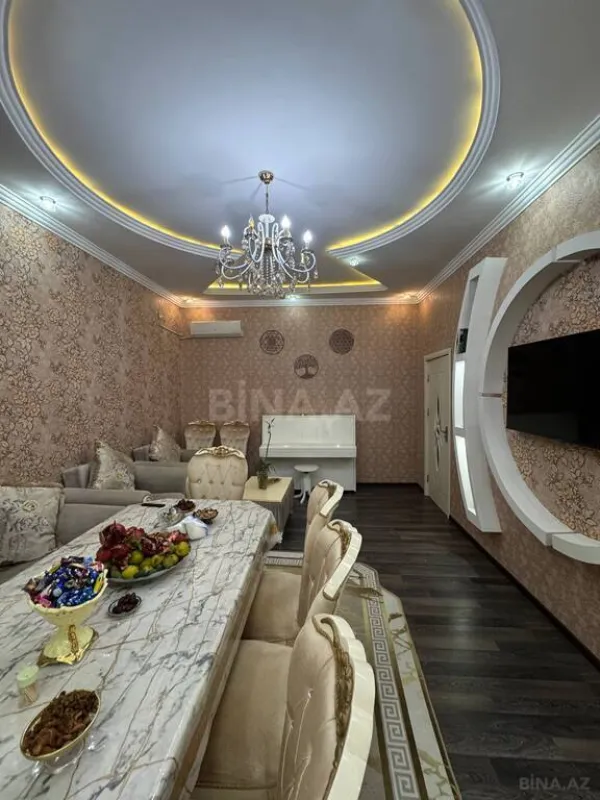 Satılır 5 otaqlı həyət evi 200 m²