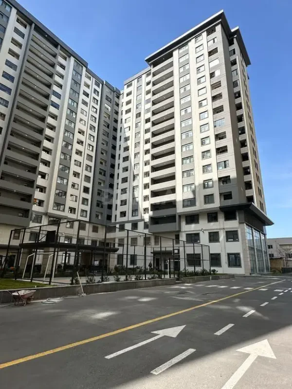 Satılır 3 otaqlı mənzil 160 m²