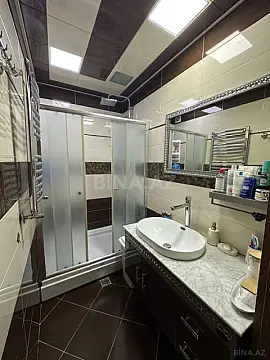 Satılır 4 otaqlı mənzil 110 m²