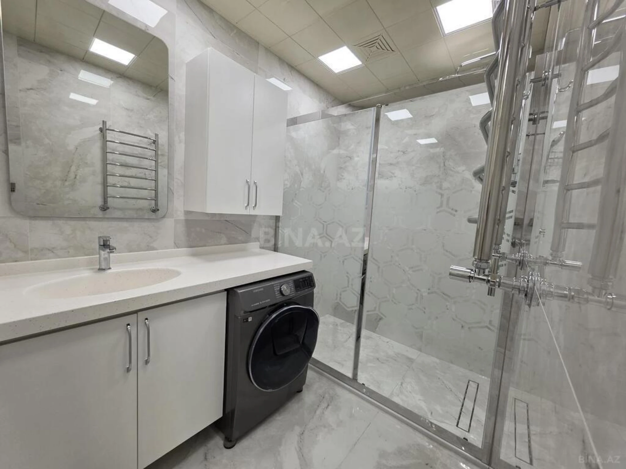 Kirayə verilir 3 otaqlı mənzil 140 m²