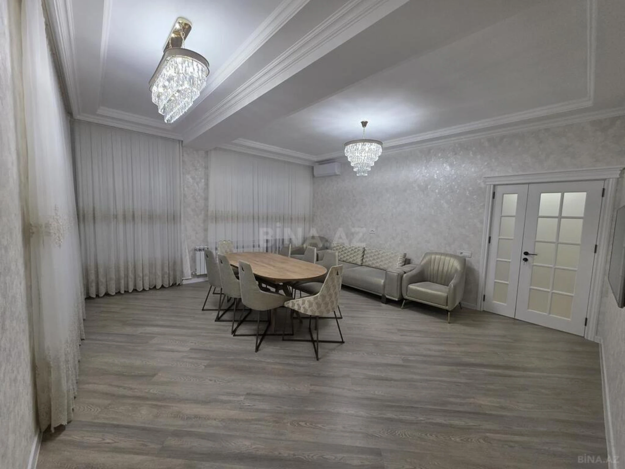 Kirayə verilir 3 otaqlı mənzil 140 m²
