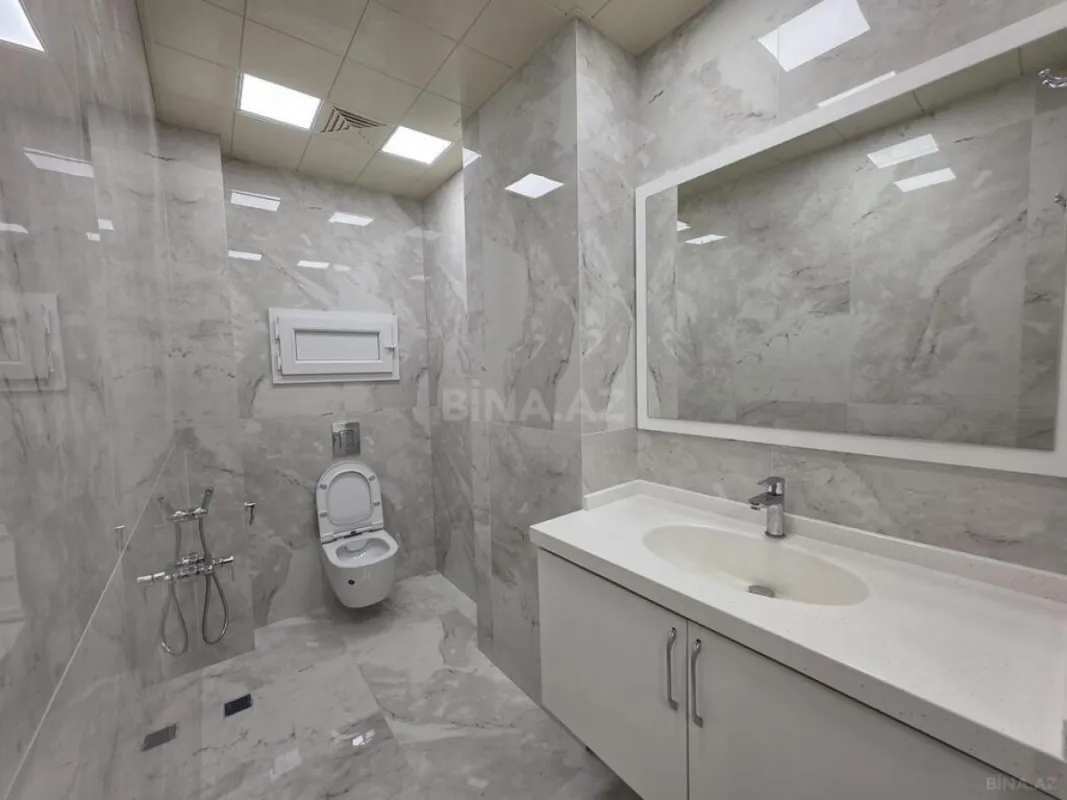 Kirayə verilir 3 otaqlı mənzil 140 m²