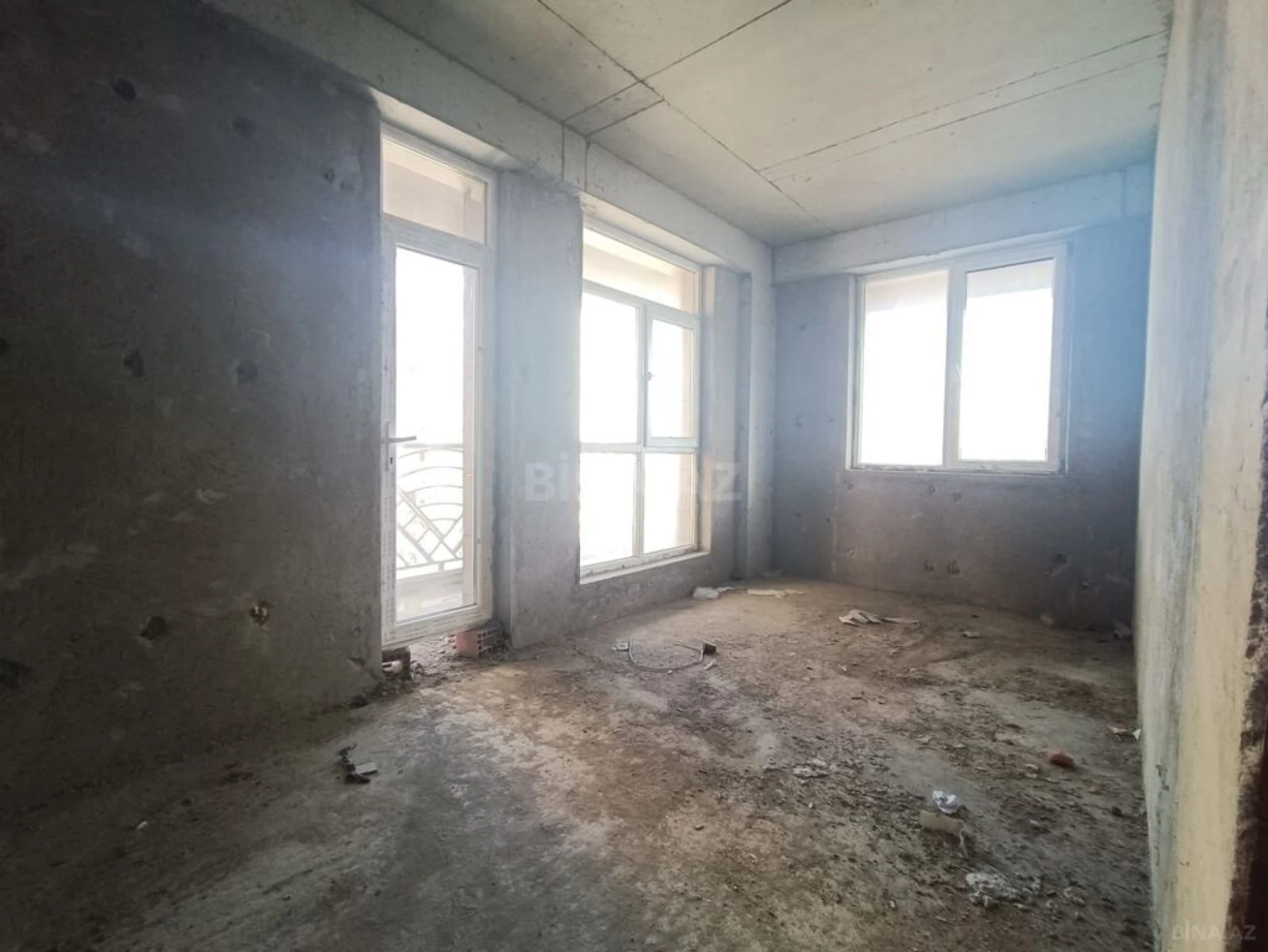 Satılır 3 otaqlı mənzil 114.6 m²