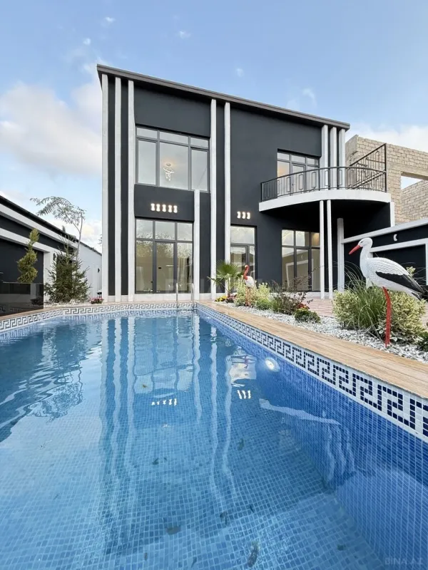 Satılır 5 otaqlı həyət evi 220 m²