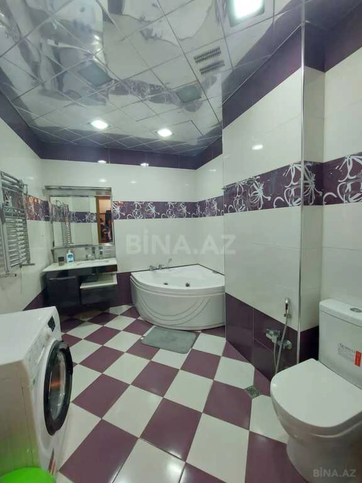 Satılır 3 otaqlı mənzil 107 m²