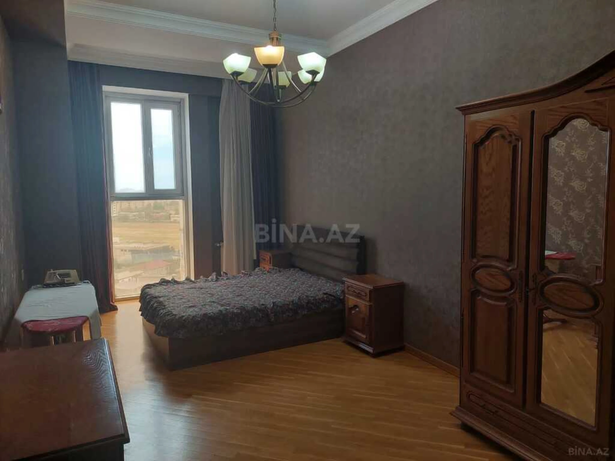 Satılır 3 otaqlı mənzil 107 m²