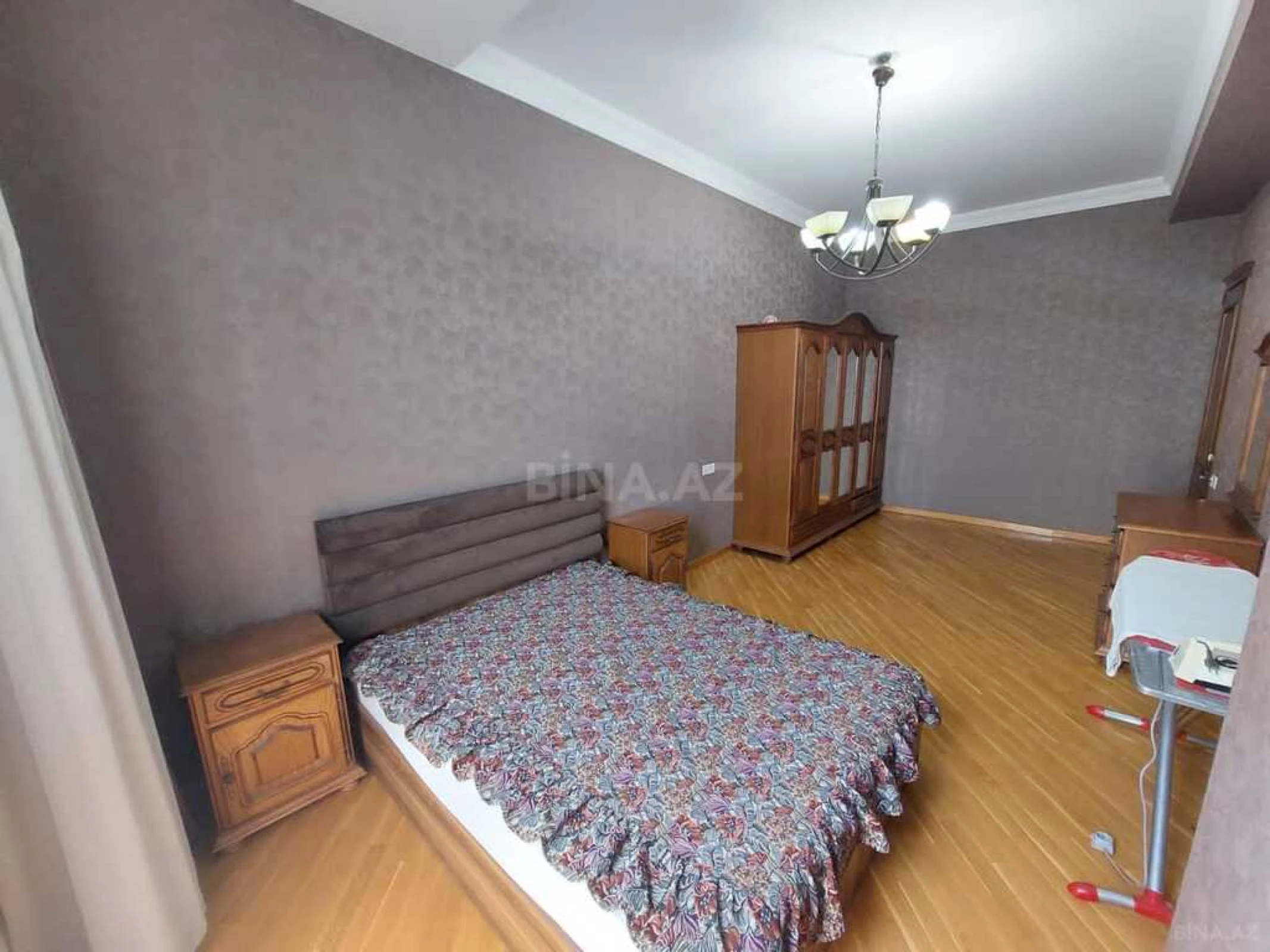 Satılır 3 otaqlı mənzil 107 m²