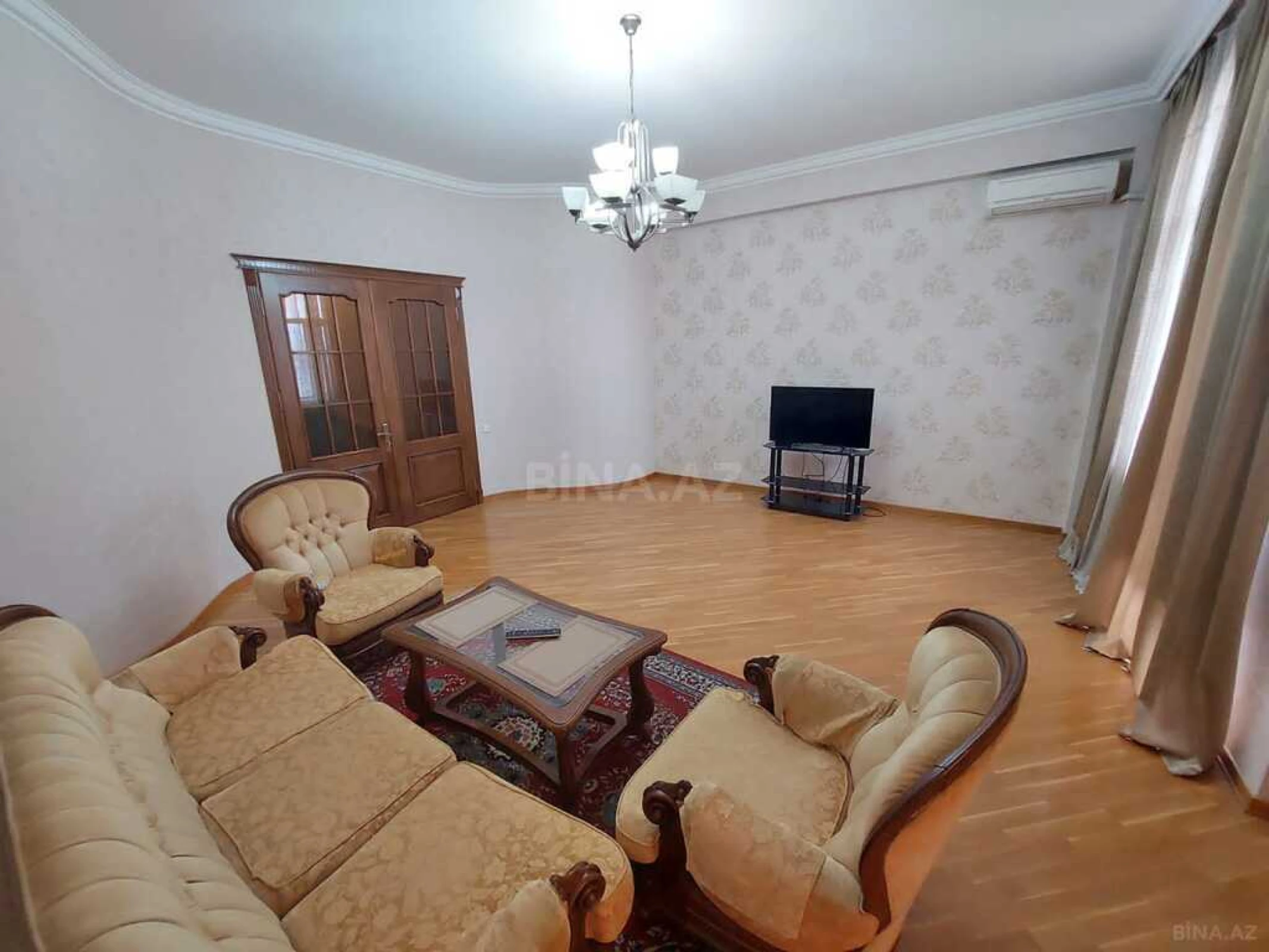 Satılır 3 otaqlı mənzil 107 m²