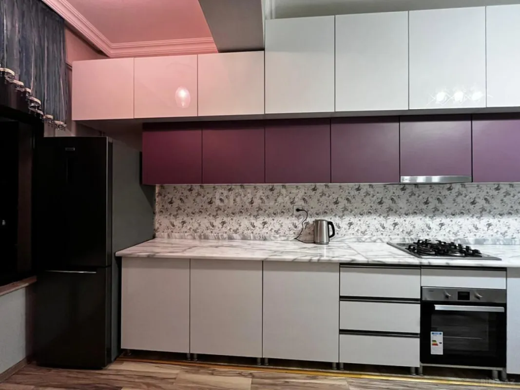 Kirayə verilir 2 otaqlı mənzil 85 m²