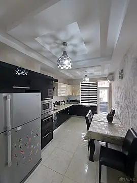 Satılır 3 otaqlı mənzil 150 m²