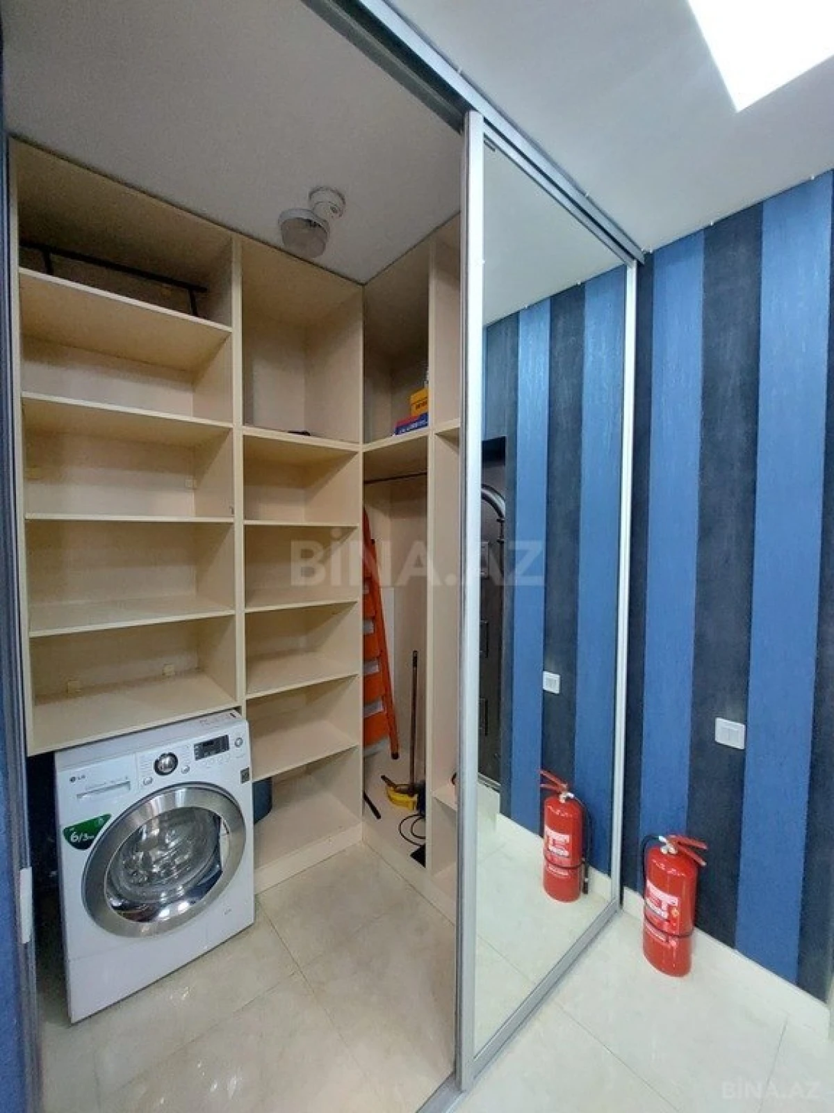 Satılır 3 otaqlı mənzil 150 m²