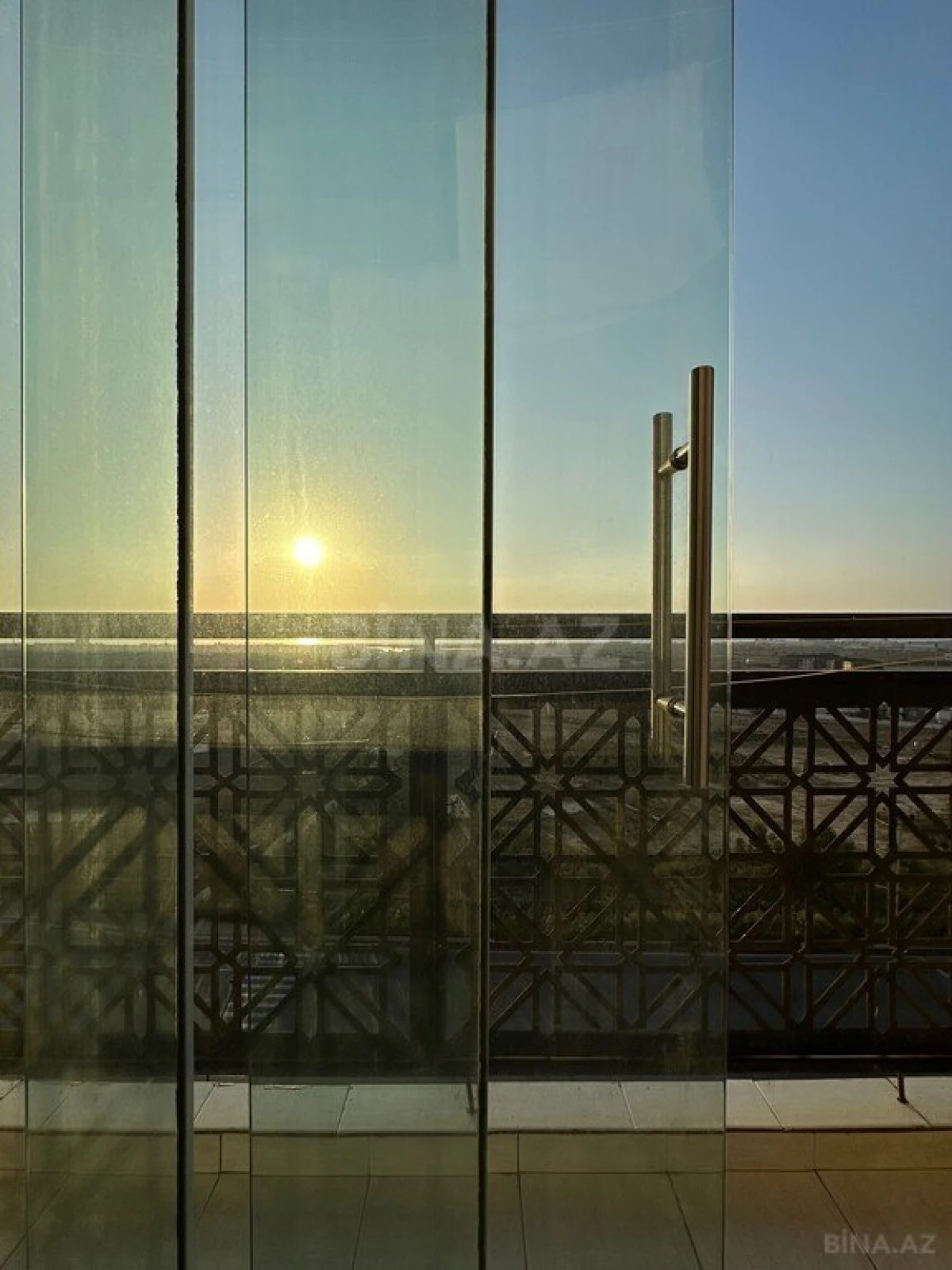 Satılır 3 otaqlı mənzil 117 m²