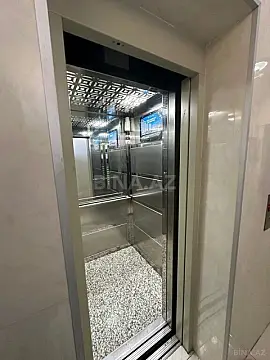 Satılır 3 otaqlı mənzil 117 m²