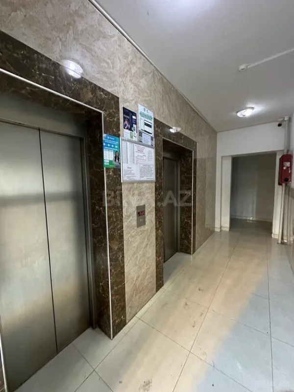 Satılır 3 otaqlı mənzil 117 m²