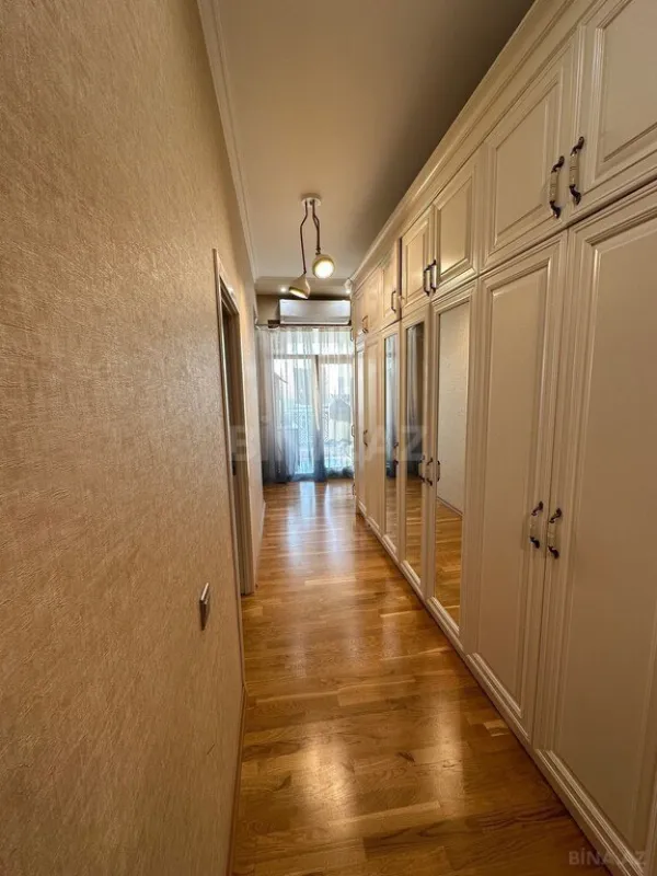 Satılır 3 otaqlı mənzil 117 m²