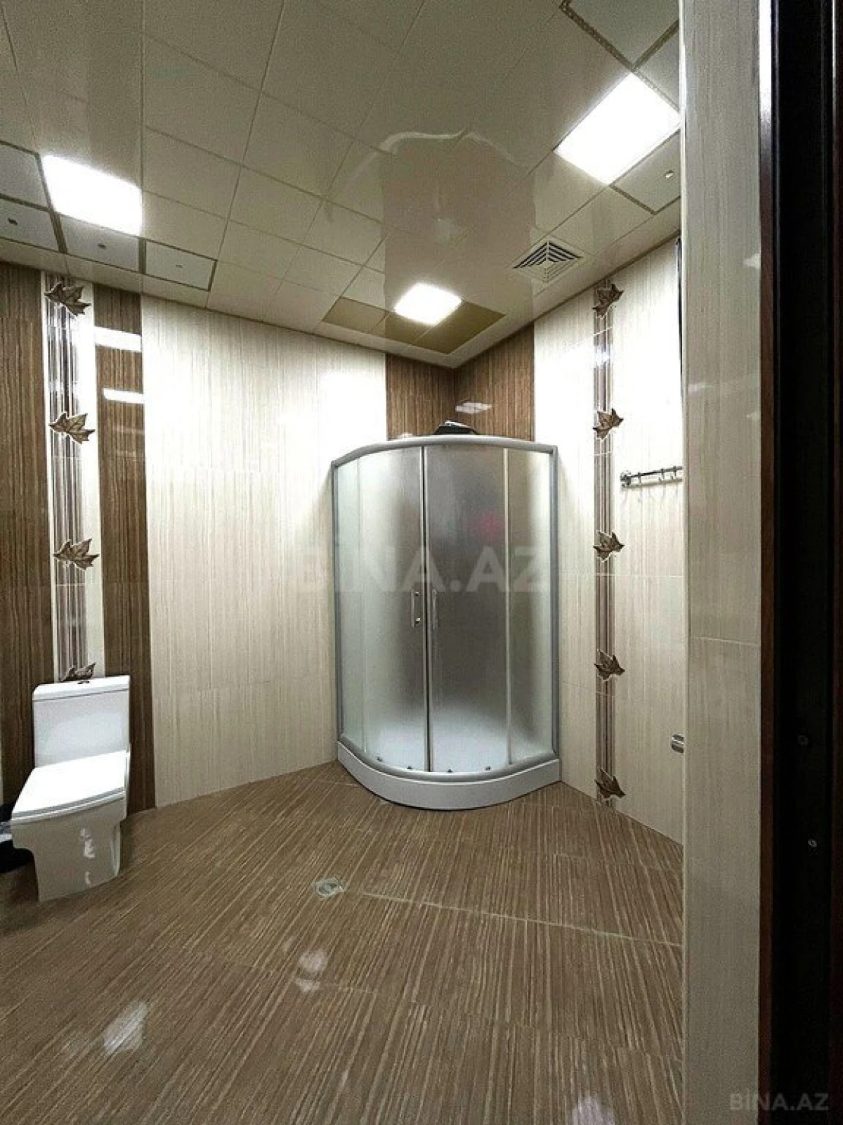 Satılır 4 otaqlı mənzil 164 m²